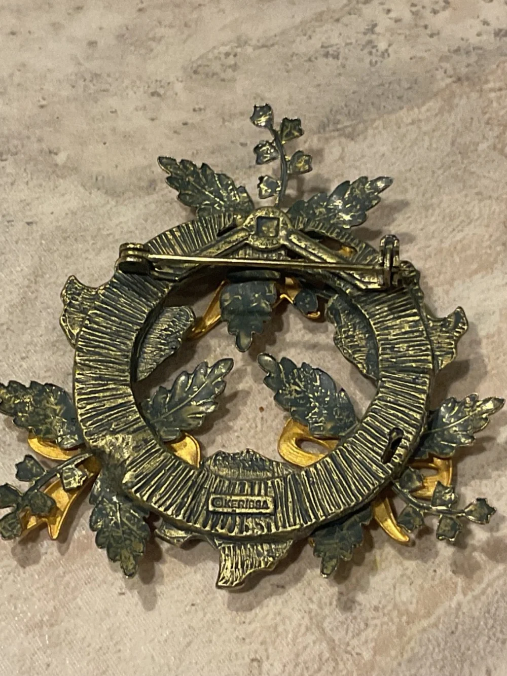 Vintage Brooch Kerissa Bows on Leaves 2.5”